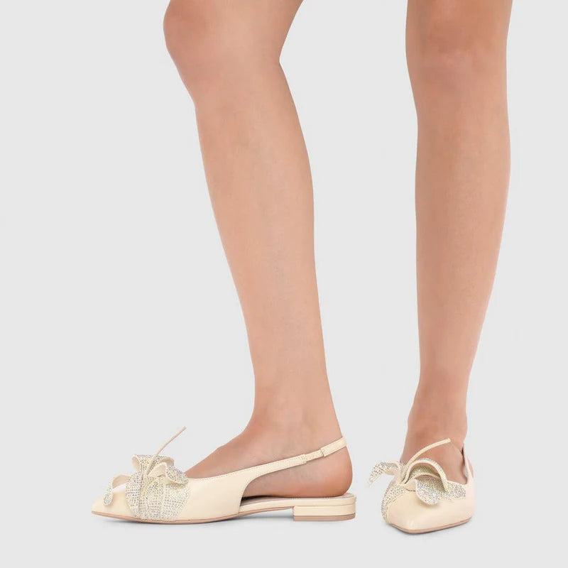 Fashionable lady's top-grain sheepskin sandals